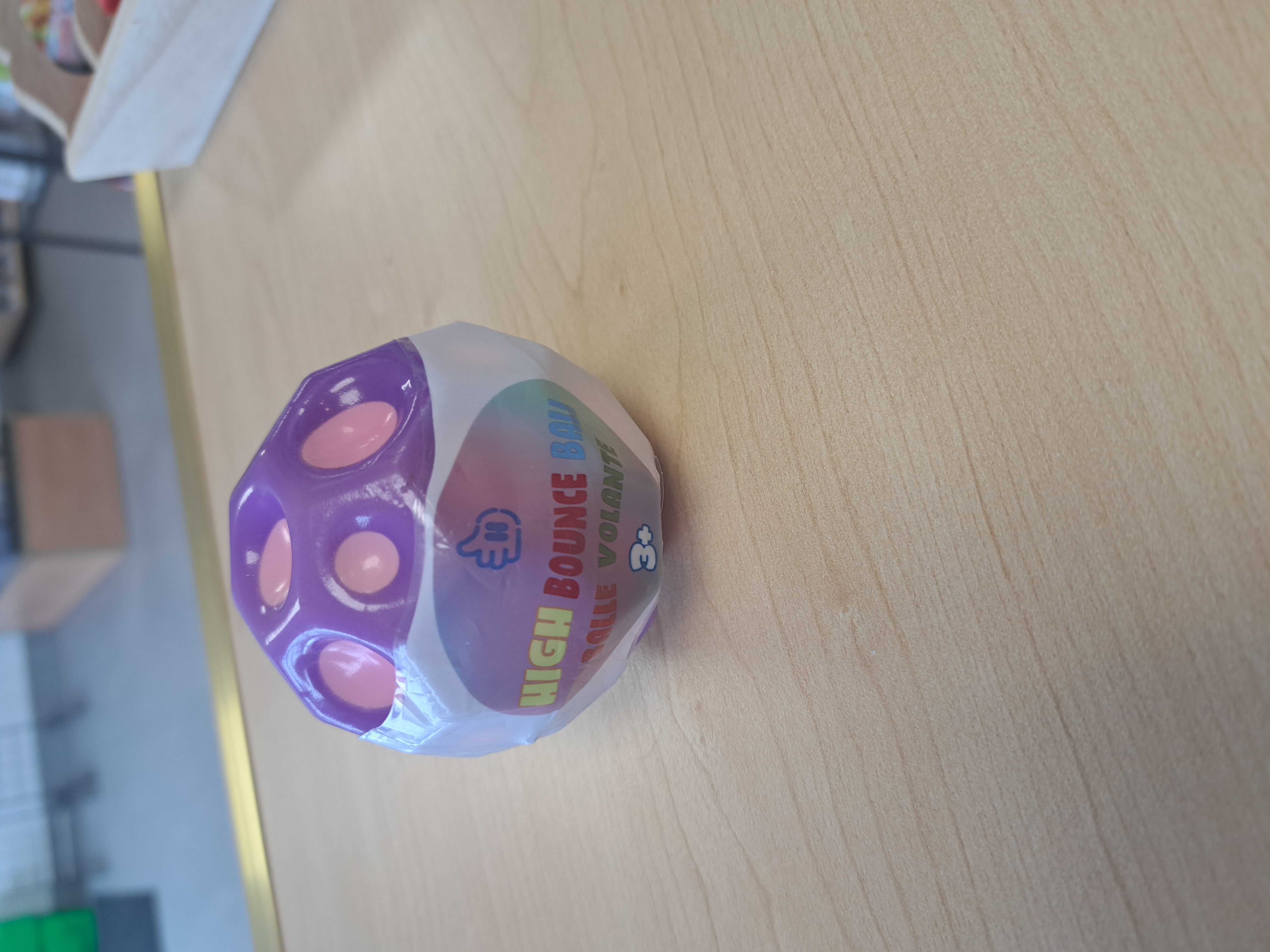 balle spatial rebondissante